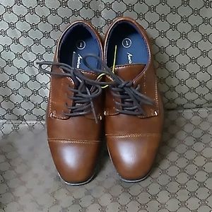 American Eagle brown dress shoes size 1. New